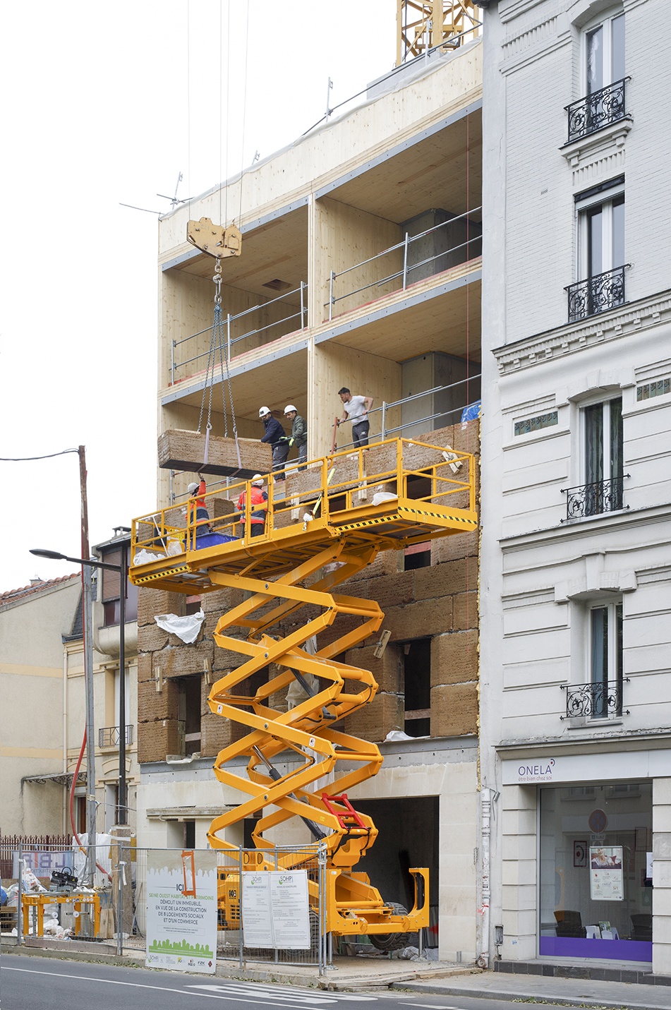 Mise en œuvre façade en pisé - ©Clément Guillaume